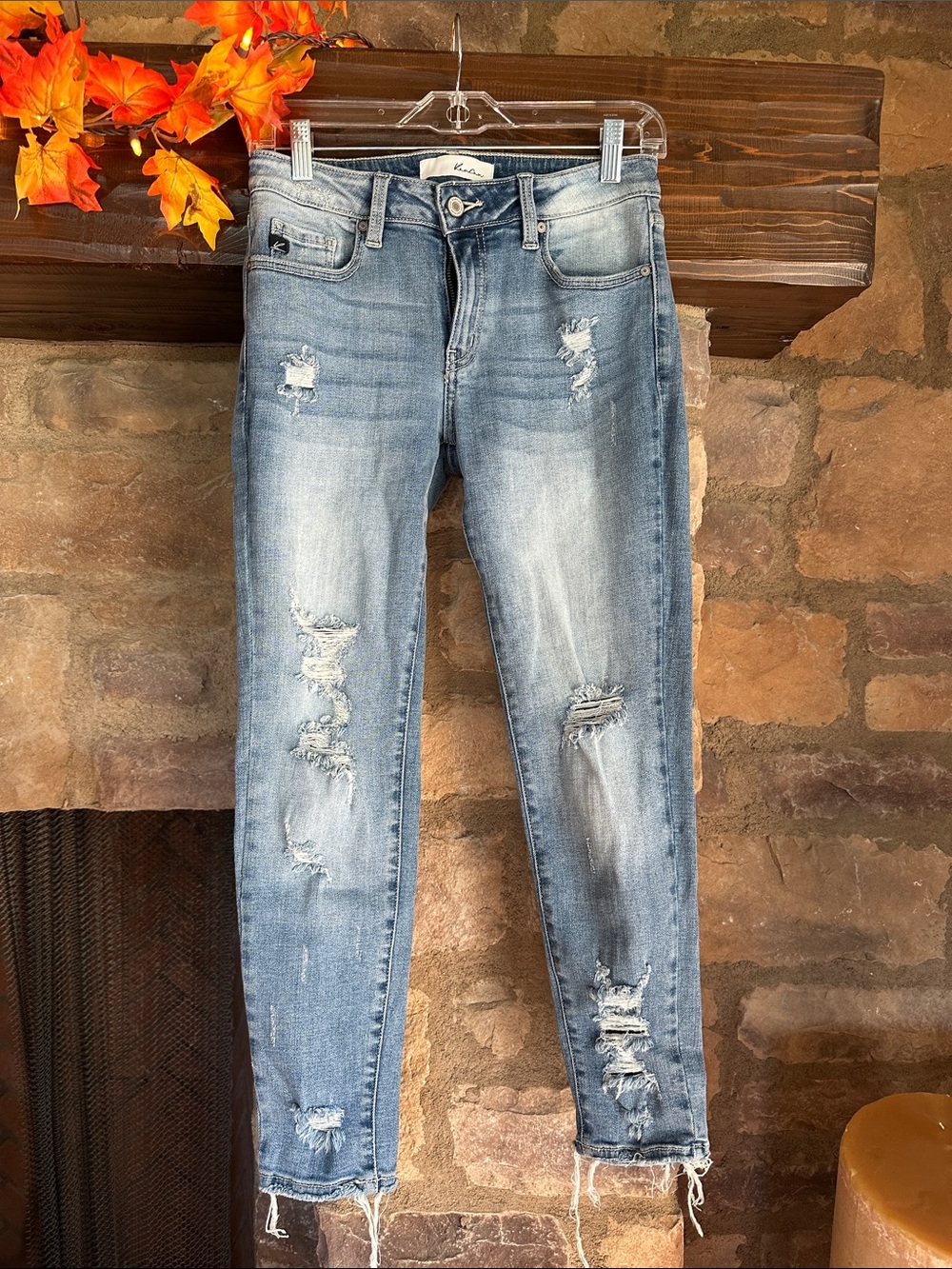 KanCan distressed skinny jeans 💗